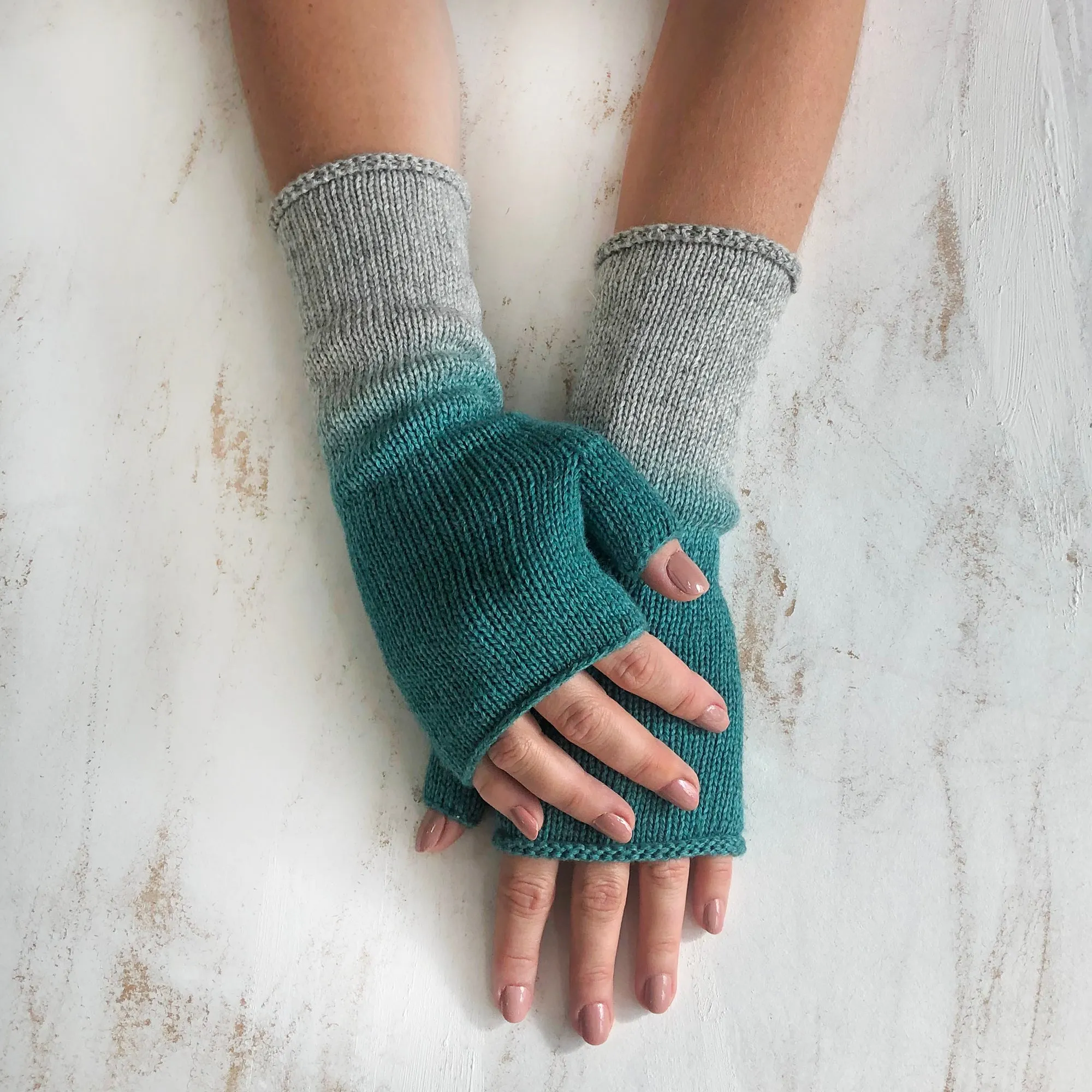 CHAYA Dipdye Luxury Merino Wristwarmers (WS)